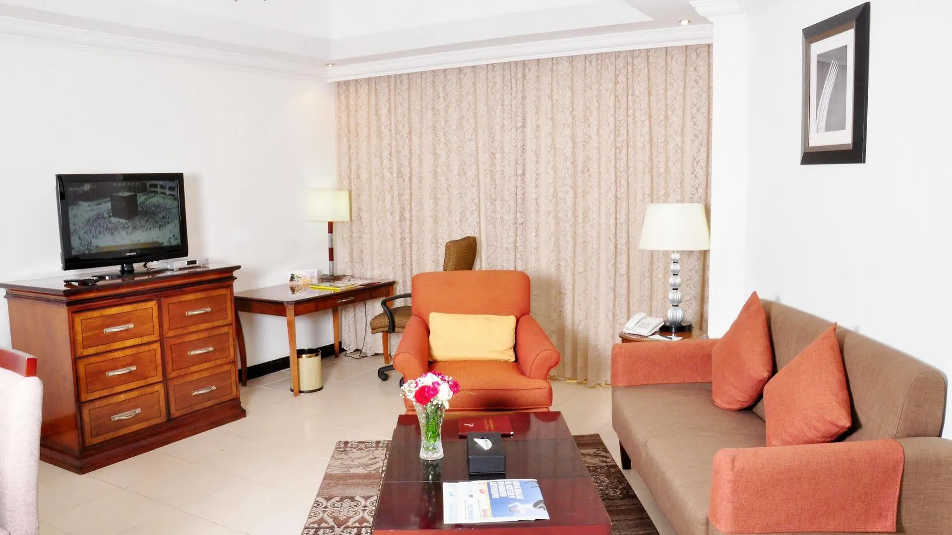 Ewan Ajman Suites Hotel 4*,